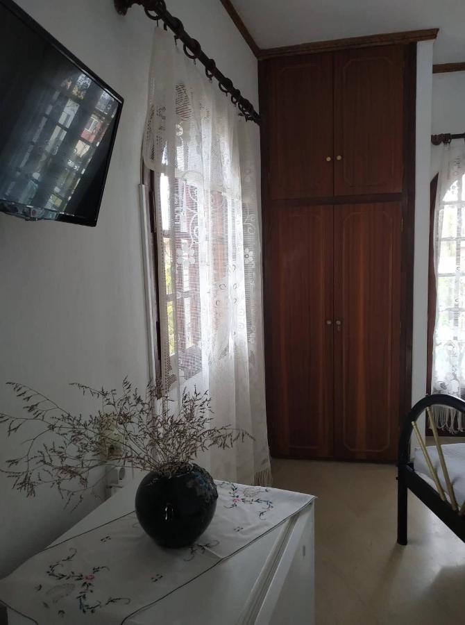 Nancy'S Rooms Gouvia Exterior photo